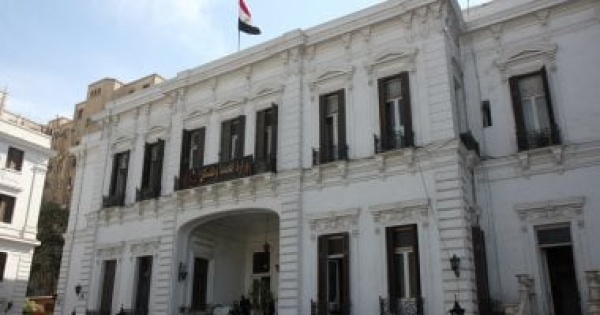 القانون يحدد نسبة عمل الأجانب بالمنشآت الصحية تعرف عليها القانون يحدد نسبة عمل الأجانب بالمنشآت الصحية تعرف عليها