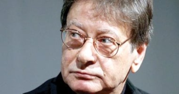 حبيبات محمود درويش من ريتا إلى زوجتيه حبيبات محمود درويش من ريتا إلى زوجتيه