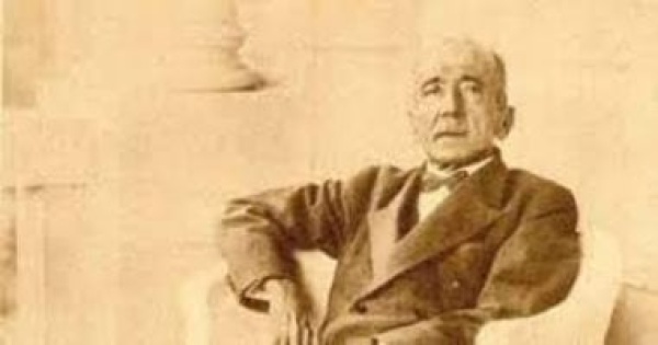 أحمد شوقى أمير الشعراء قصة نفيه إلى إسبانيا وعودته إلى الوطن أحمد شوقى أمير الشعراء قصة نفيه إلى إسبانيا وعودته إلى الوطن
