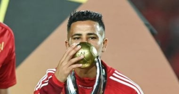 الأهلي يناقش قيد رضا سليم في قائمة الموسم الجديد الأهلي يناقش قيد رضا سليم في قائمة الموسم الجديد