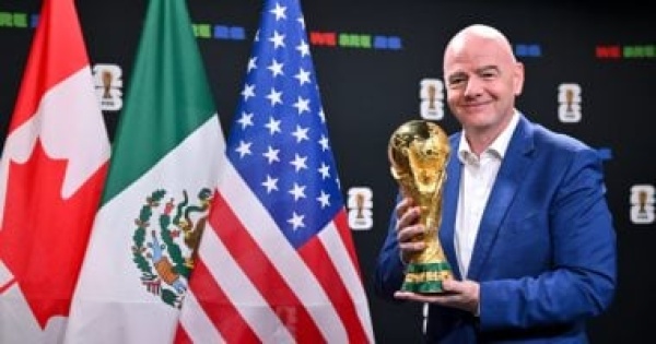 جيان إنفانتينو يدرس الترشح لانتخابات فيفا 2027 بالمغرب جيان إنفانتينو يدرس الترشح لانتخابات فيفا 2027 بالمغرب