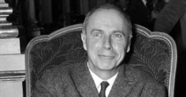 كلود سيمون أعماله من أشهر أعمال الثقافة الفرنسية وحصد نوبل فى الأدب كلود سيمون أعماله من أشهر أعمال الثقافة الفرنسية وحصد نوبل فى الأدب