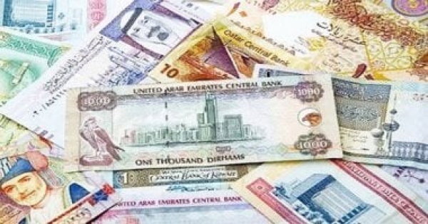أسعار العملات اليوم الجمعة 5 6 2026 استقرار الدولار والريال والدينار