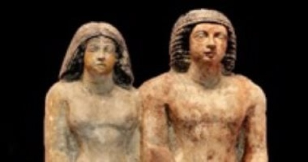 حبس وغرامة عقوبة التعدي على المنشآت والمتاحف الأثرية وتشويهها ووضع لافتات عليها