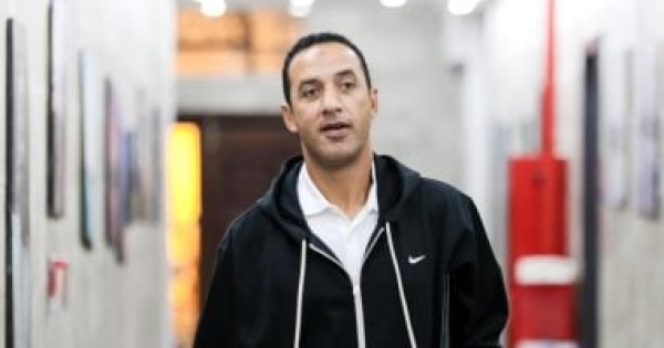 إنذار وتغريم مدرب سموحة 20 ألفا بسبب غيابه عن المؤتمر الصحفى لمباراة الأهلى