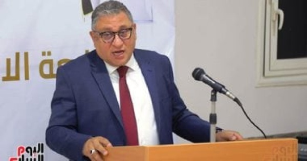 أيمن عقيل نتطلع لطفرة فى الملف خلال 3 أشهر وأمامنا نحو 35 تشريعا لإنجازها أيمن عقيل نتطلع لطفرة فى الملف خلال 3 أشهر وأمامنا نحو 35 تشريعا لإنجازها