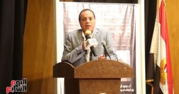 جمال عبد الرحيم حرية تداول المعلومات ضرورة والصحافة الورقية حصن حقيقي للإعلام جمال عبد الرحيم حرية تداول المعلومات ضرورة والصحافة الورقية حصن حقيقي للإعلام