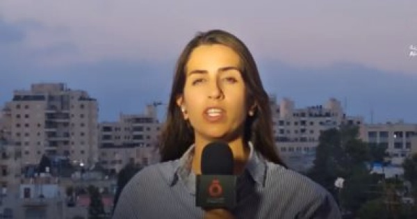 مراسلة القاهرة الإخبارية إسرائيل تنفذ أكثر من 100 غارة جنوب لبنان