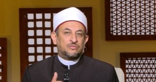 رمضان عبد المعز التأفف وعلو الصوت أمام الوالدين عقوق والبر دين ي رد