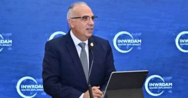 وزير الرى مصر تعيد استخدام 23 مليار متر مكعب من المياه سنويا وزير الرى مصر تعيد استخدام 23 مليار متر مكعب من المياه سنويا
