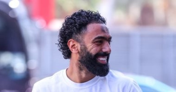 الأهلى يتحرك لتقريب وجهات النظر مع حسين الشحات لحسم ملف التجديد الأهلى يتحرك لتقريب وجهات النظر مع حسين الشحات لحسم ملف التجديد