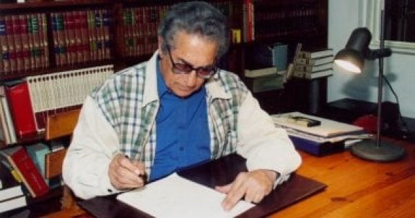 فى ذكرى ميلاده أنيس منصور فيلسوف الصحافة وسندباد العرب فى ذكرى ميلاده أنيس منصور فيلسوف الصحافة وسندباد العرب