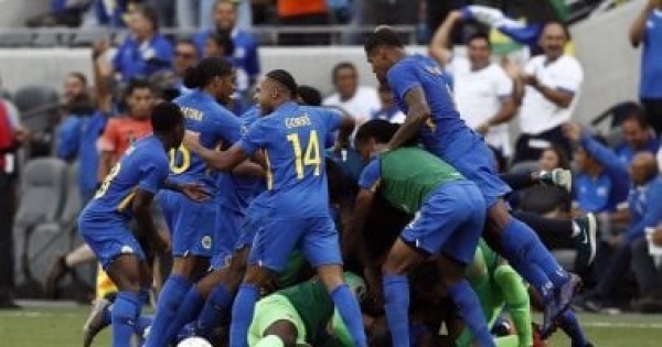 القروش وجيش التارتان والعائلة الزرقاء أغرب ألقاب منتخبات كأس العالم 2026 القروش وجيش التارتان والعائلة الزرقاء أغرب ألقاب منتخبات كأس العالم 2026