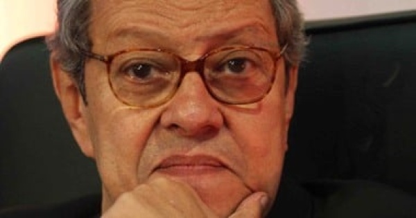منير فخري عبد النور لا نهضة اقتصادية دون صناعة وتصدير ومصر بحاجة إلى تغيير نموذج النمو منير فخري عبد النور لا نهضة اقتصادية دون صناعة وتصدير ومصر بحاجة إلى تغيير نموذج النمو