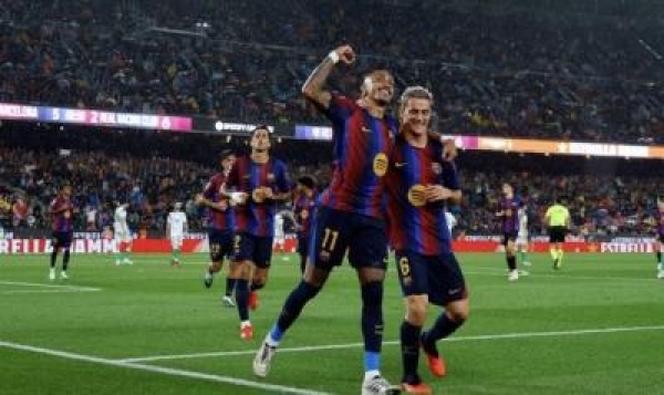 برشلونة يكتسح سانتاندير بسباعية ويبلغ الدور القادم من كأس الملك