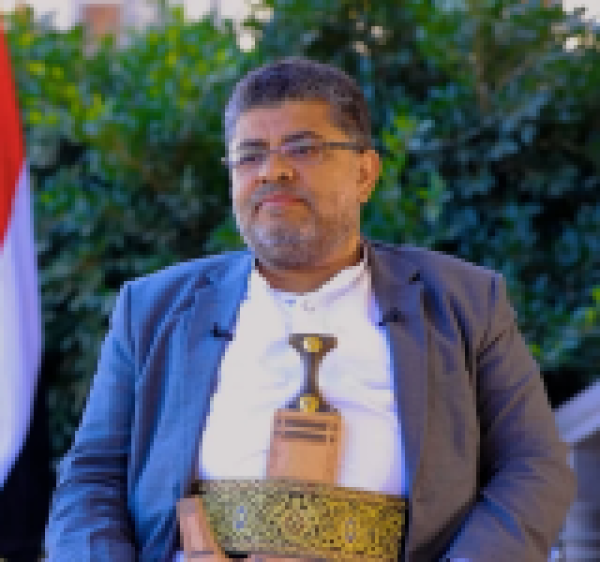 الحوثي تواجد الجيش اليمني في السواحل ضمانة للأمن القومي العربي والبحر الأحمر الحوثي تواجد الجيش اليمني في السواحل ضمانة للأمن القومي العربي والبحر الأحمر