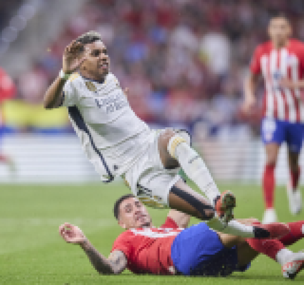 أتلتيكو مدريد يستضيف الريال في قمة جولة الدوري الإسباني