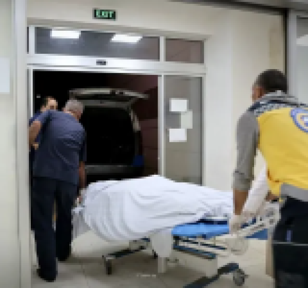 مقتل 7 أشخاص بإطلاق نار استهدف حافلة في حمص مقتل 7 أشخاص بإطلاق نار استهدف حافلة في حمص