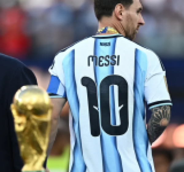 ميسيي يودع الملاعب الدولية بأرقام قياسية