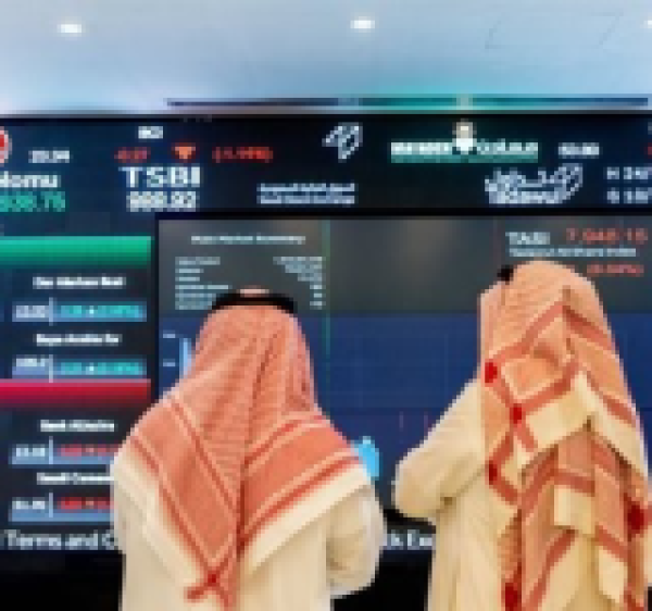 حرب اليمن تهوي باقتصاد المملكة 1 9 مليار دولار مبيعات أجنبية في البورصة السعودية