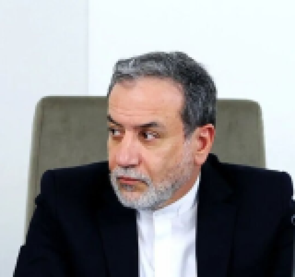 عراقجي لا خطوط حمراء أمامنا في الدفاع عن البلاد عراقجي لا خطوط حمراء أمامنا في الدفاع عن البلاد