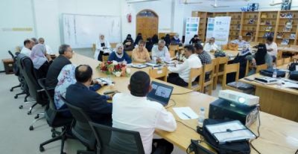 بدعم من مؤسسة حضرموت تنمية بشرية جامعة عدن تدشن برنامج تأهيل برامجها