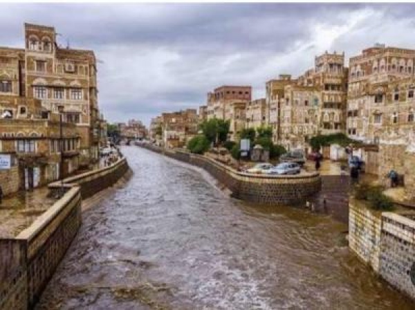 الدفاع المدني يطلق صافرات الإنذار في سائلة صنعاء ويحذر من سيول جارفة الدفاع المدني يطلق صافرات الإنذار في سائلة صنعاء ويحذر من سيول جارفة