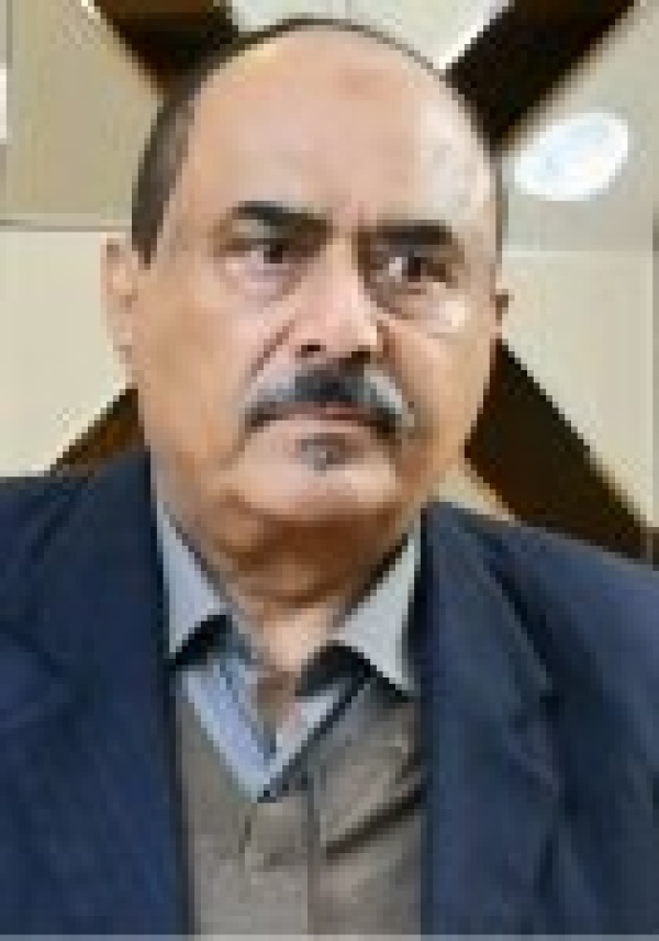 العولقي ي حذ ر أبناء شبوة من الانخراط في معسكرات تحشيد للعدو السعودي العولقي ي حذ ر أبناء شبوة من الانخراط في معسكرات تحشيد للعدو السعودي
