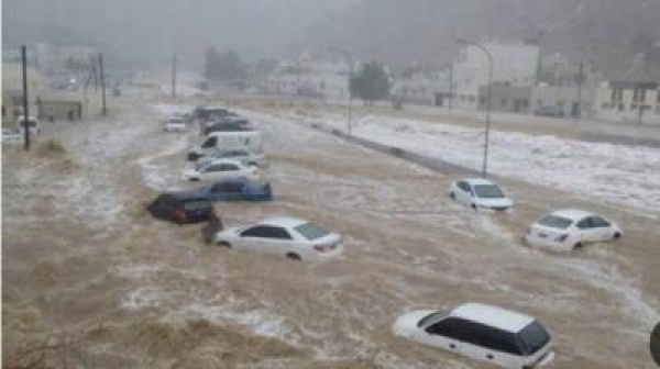 الأرصاد اليمني يحذر من أمطار شديدة الغزارة وسيول جارفة خلال الـ 24 ساعة القادمة الأرصاد اليمني يحذر من أمطار شديدة الغزارة وسيول جارفة خلال الـ 24 ساعة القادمة
