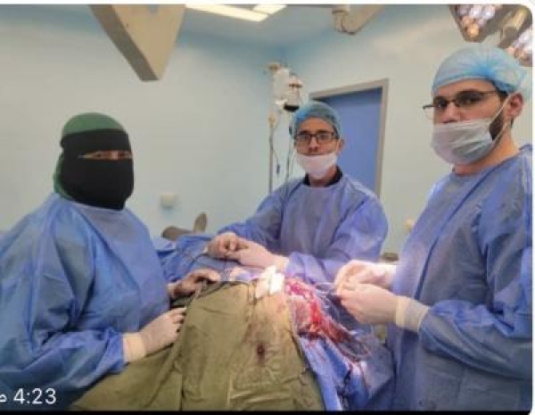 نجاح عملية لاستئصال ورم رحمي من امراة في هيئة مستشفى ذمار العام نجاح عملية لاستئصال ورم رحمي من امراة في هيئة مستشفى ذمار العام