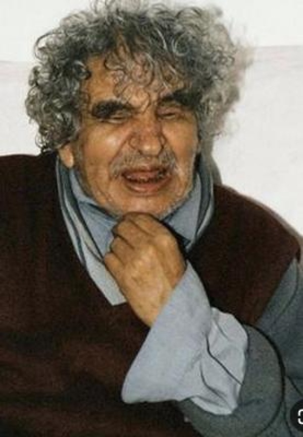 لا بد من صنعاء وإن طال السفر رحلة العبارة من التراث إلى شعر عبد العزيز المقالح