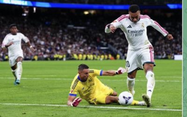 ريال مدريد يكتسح إشبيلية برباعية ويقفز للمركز الثالث في الليغا ريال مدريد يكتسح إشبيلية برباعية ويقفز للمركز الثالث في الليغا