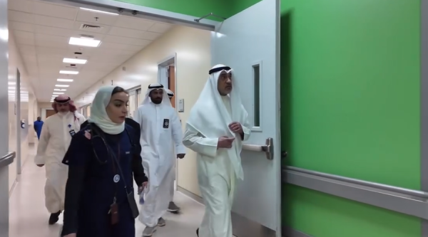 وزير الداخلية يزور مصابي الاعتداء الإيراني الآثم متابعة أوضاعهم أولا بأول