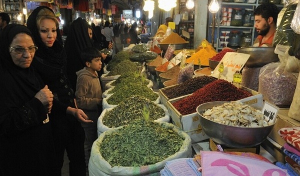 الحكومة الإيرانية تتخلف عن سداد ديونها للقطاع الخاص رغم أمر بزشكيان بصرفها الحكومة الإيرانية تتخلف عن سداد ديونها للقطاع الخاص رغم أمر بزشكيان بصرفها