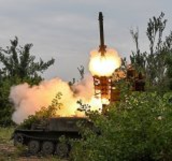 موسكو تعلن إصابة رادار دفاع جوي أوكراني وتدمير مواقع حيوية موسكو تعلن إصابة رادار دفاع جوي أوكراني وتدمير مواقع حيوية