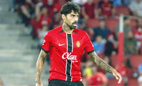 النصر وريال ماريوكا يكملان العقود لانتقال كوستا