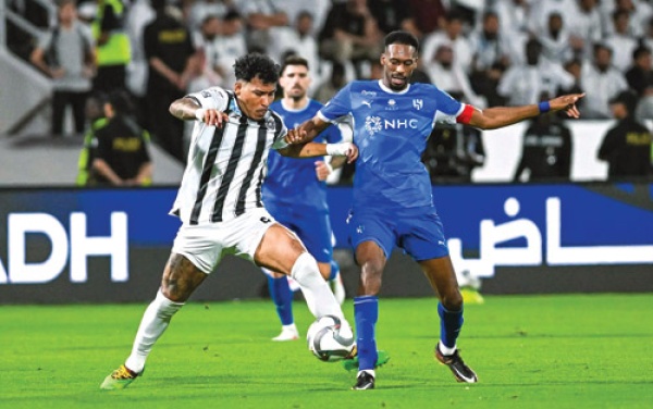 صدارة الهلال على محك نيوم والخليج يقابل الرياض للخروج من الأزمة صدارة الهلال على محك نيوم والخليج يقابل الرياض للخروج من الأزمة