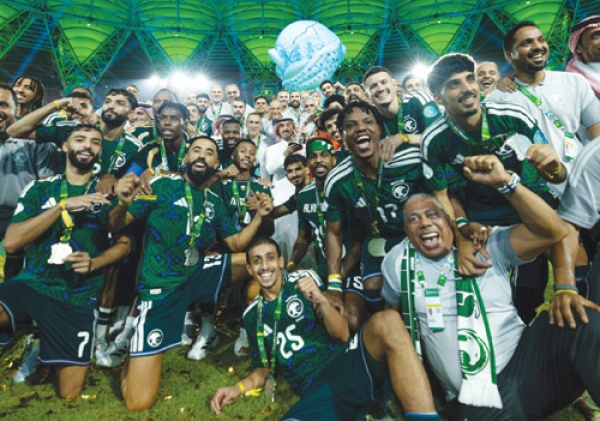 fifa يصف المنتخب السعودي بالأكثر إقناعا وهيمنة fifa يصف المنتخب السعودي بالأكثر إقناعا وهيمنة