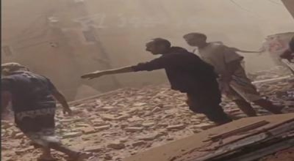 إصابة 6 مواطنين بقصف للعدو استهدف منزلا بصنعاء إصابة 6 مواطنين بقصف للعدو استهدف منزلا بصنعاء