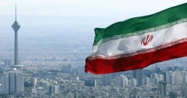 طهران وواشنطن على حافة التصعيد فى هرمز فهل تنجح الوساطة الباكستانية طهران وواشنطن على حافة التصعيد فى هرمز فهل تنجح الوساطة الباكستانية