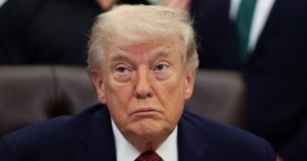ترامب ينبغي لإسرائيل عدم شن هجمات أخرى على أي مكان في لبنان ترامب ينبغي لإسرائيل عدم شن هجمات أخرى على أي مكان في لبنان