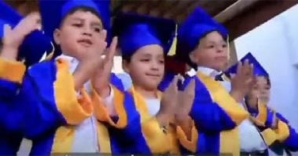 صناع الخير تحتفل بتخريج أطفال kg2 بمركز تنمية الأسرة بدمسنا في البحيرة فيديو