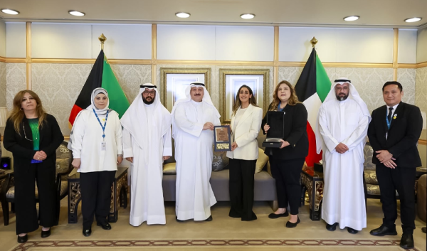 وزير الصحة يكرم المستشفيات الحاصلة على اعتماد المستشفى الصديق للطفل وزير الصحة يكرم المستشفيات الحاصلة على اعتماد المستشفى الصديق للطفل