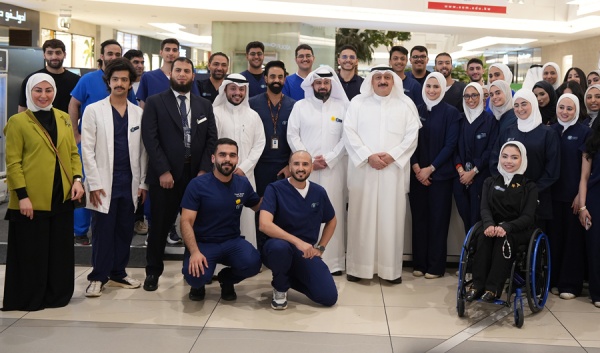وزير الصحة يفتتح المعرض الطلابي لحملة خلك واعي التوعوية ضد السموم وزير الصحة يفتتح المعرض الطلابي لحملة خلك واعي التوعوية ضد السموم