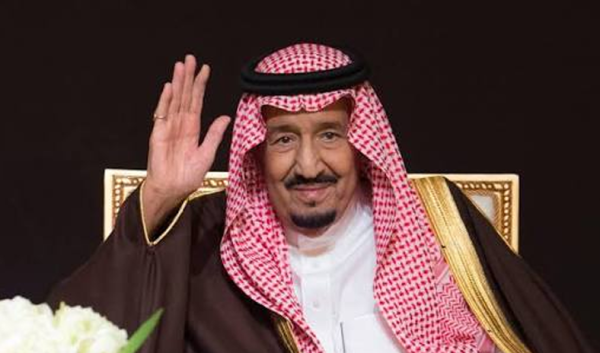 خادم الحرمين يوجه بالبدء بتصحيح أوضاع اليمنيين الموجودين في المملكة بصورة غير نظامية خادم الحرمين يوجه بالبدء بتصحيح أوضاع اليمنيين الموجودين في المملكة بصورة غير نظامية