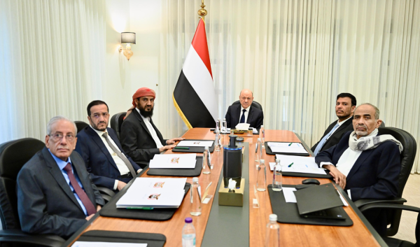 الرئاسي اليمني الإعدام عقوبة التخابر مع الحوثيين أو معاونتهم الرئاسي اليمني الإعدام عقوبة التخابر مع الحوثيين أو معاونتهم