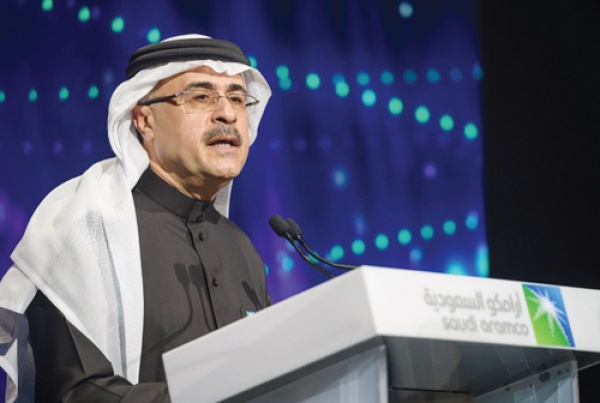 العالم يفقد أكثر من 100 مليون برميل أسبوعيا في أزمة هرمز