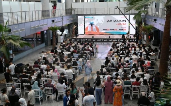 قافلة وجهني 2026 اقبال مكثف للتعرف على الشعب وفرص التكوين قافلة وجهني 2026 اقبال مكثف للتعرف على الشعب وفرص التكوين