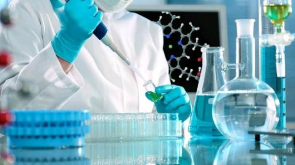 جامعة القيروان تنظم محاضرة علمية حول الذكاء الاصطناعي وإدارة المشاريع