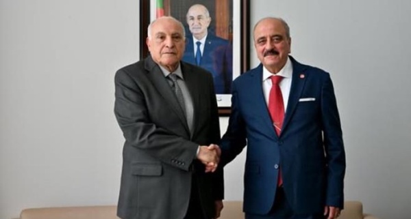 وزير الخارجية يلتقي نظيره الجزائري بنيويورك وزير الخارجية يلتقي نظيره الجزائري بنيويورك